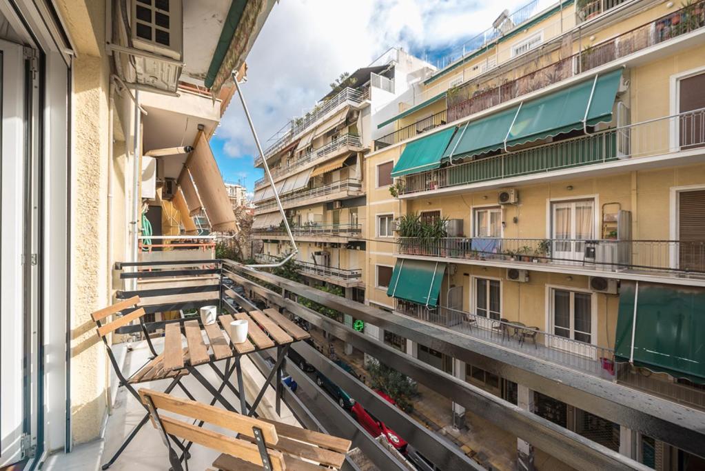 Pame Rentals - 2Bd & 2Ba Home, 4 Min To Acropolis Athens Luaran gambar