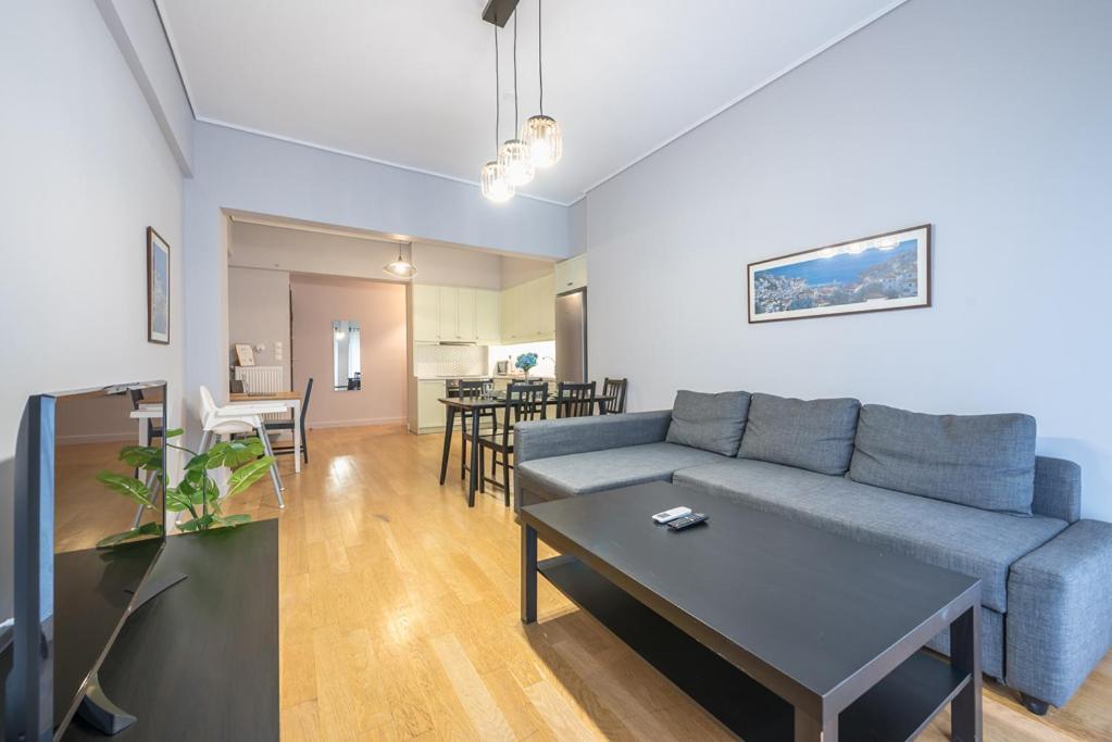 Pame Rentals - 2Bd & 2Ba Home, 4 Min To Acropolis Athens Luaran gambar
