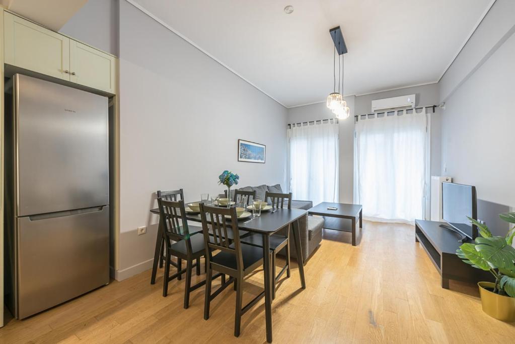 Pame Rentals - 2Bd & 2Ba Home, 4 Min To Acropolis Athens Luaran gambar