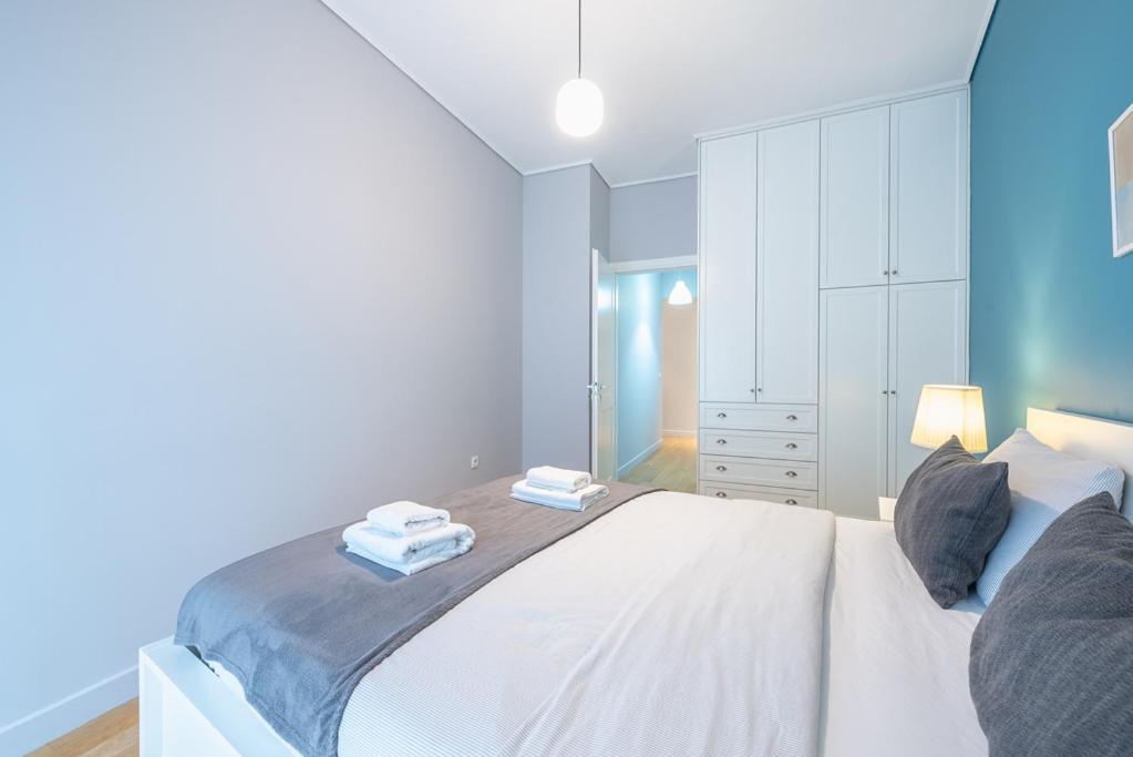 Pame Rentals - 2Bd & 2Ba Home, 4 Min To Acropolis Athens Luaran gambar